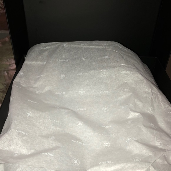 CHANEL box - Picture 3 of 3
